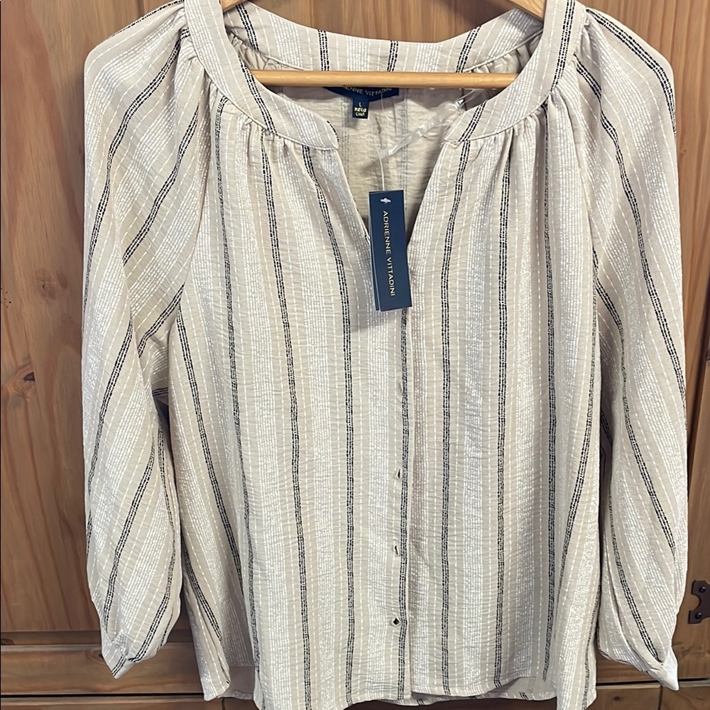 Ladies dressy top